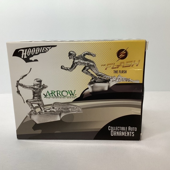 Hoodies Loot Crate Exclusive 2016 The Green Arrow Collectible Auto Hood Ornament - Picture 3 of 9